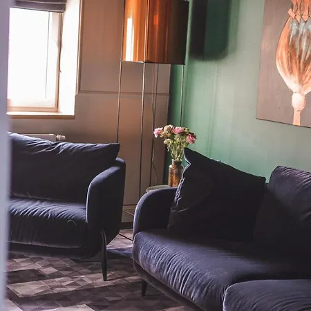 Lägenhetshotell Sansara 4*